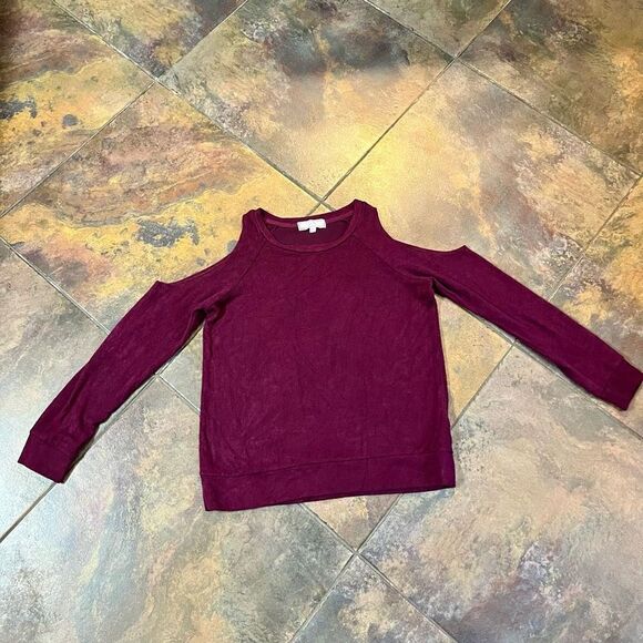Hippie Rose Maroon Burgundy Peek Cold Shoulder Sweater Size Junior Large - Picture 11 of 11